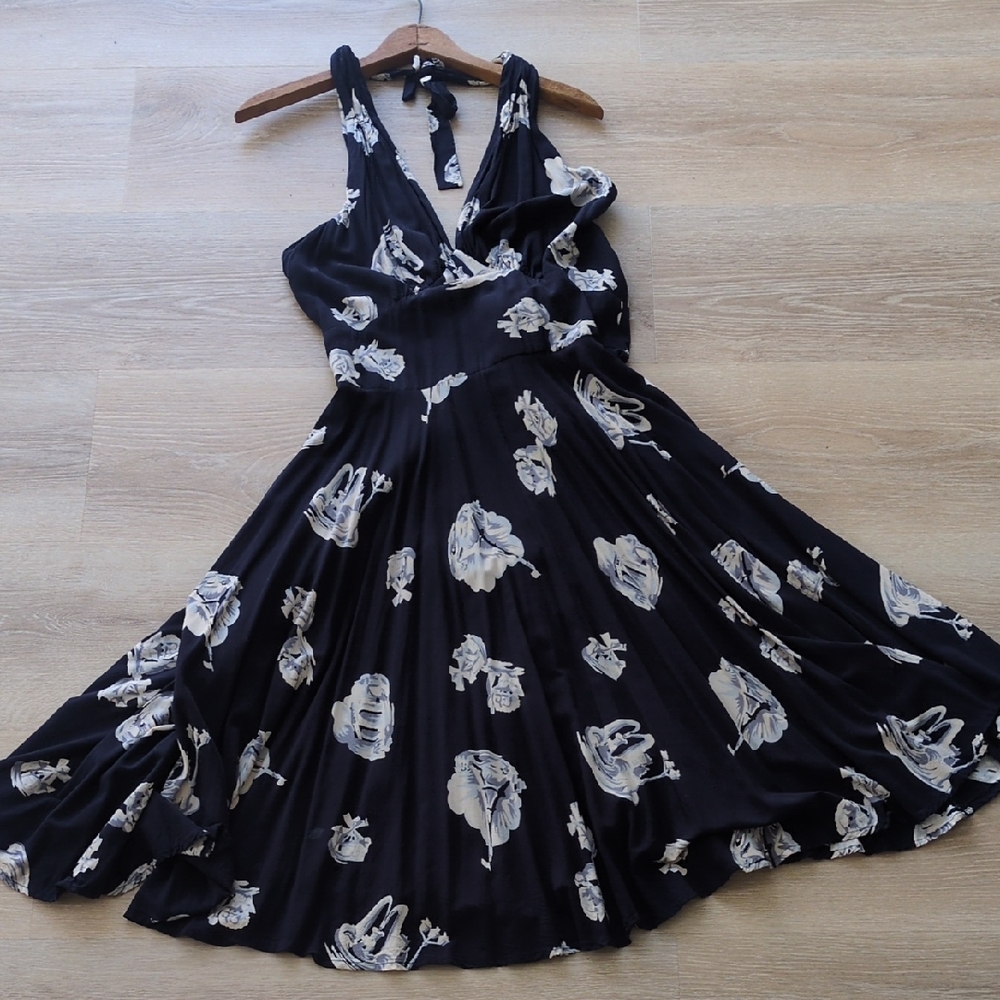 Size 10 Trashy Diva Halter Dress Midnight In Paris